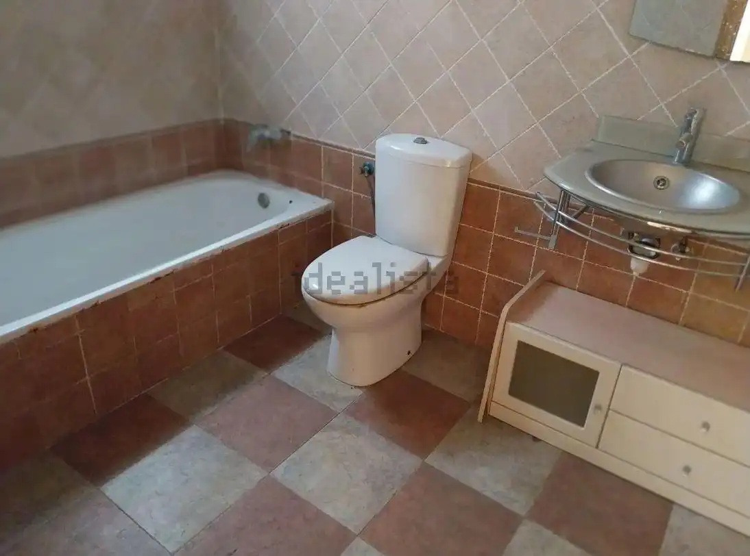 Baño de Piso en venta en Sollana con Terraza y Balcón