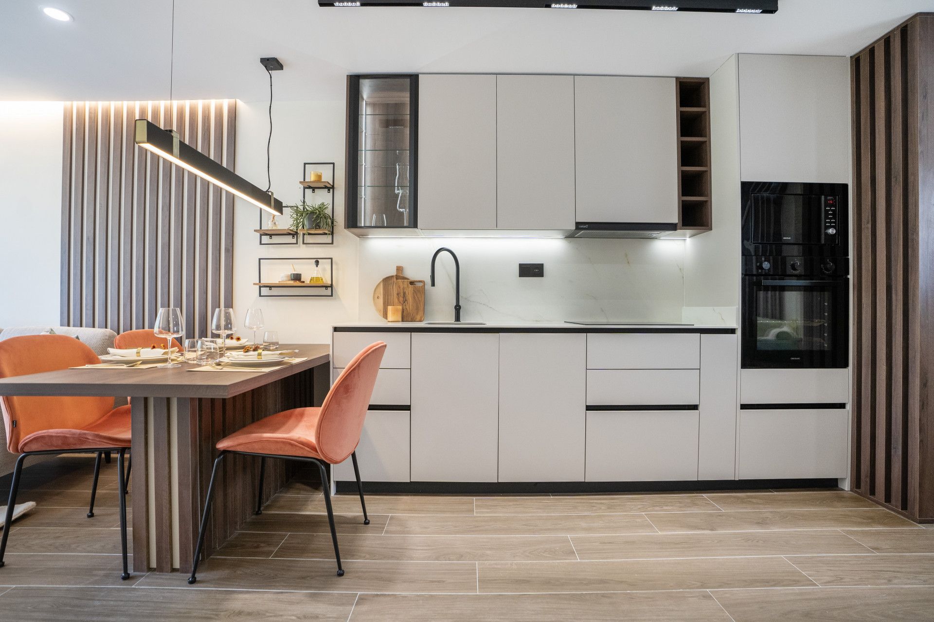 Kitchen of Apartment for sale in Marbella  with Air Conditioner, Heating and Terrace