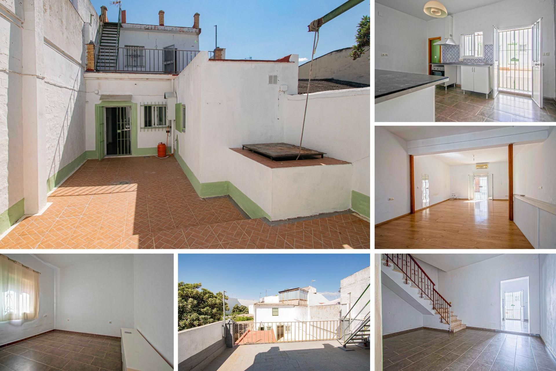 Exterior view of Single-family semi-detached for sale in Espartinas  with Terrace
