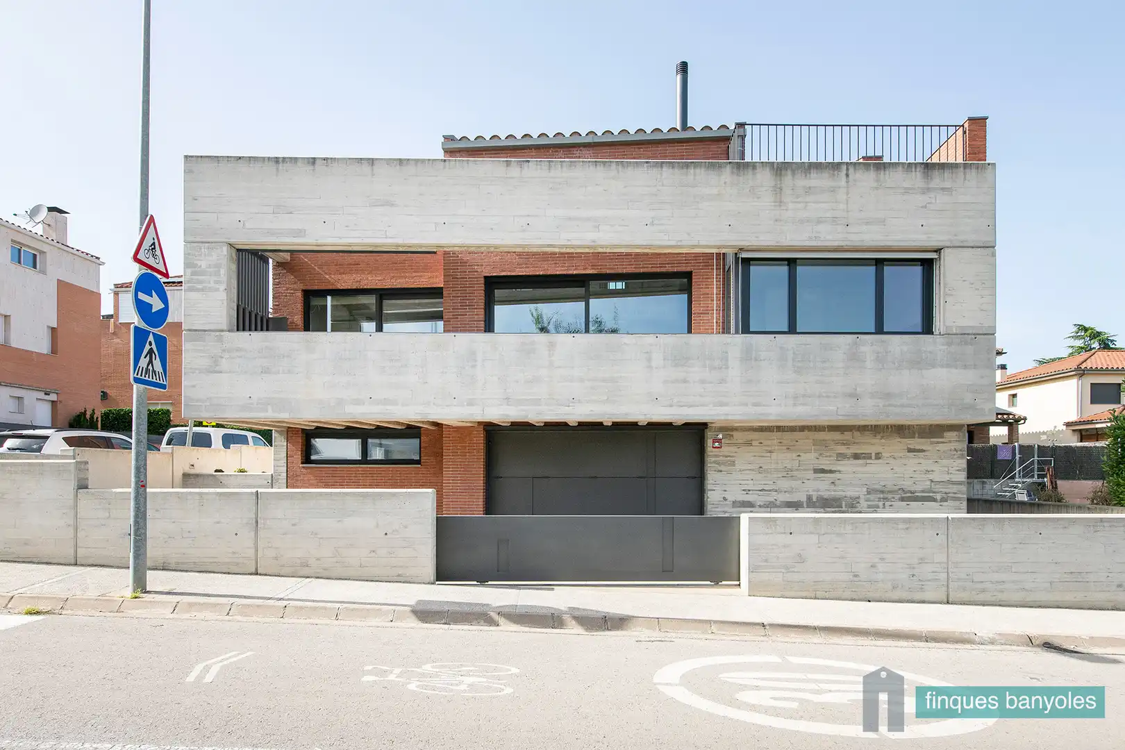 Exterior view of Houses for sale in Banyoles  with Air Conditioner, Heating and Terrace