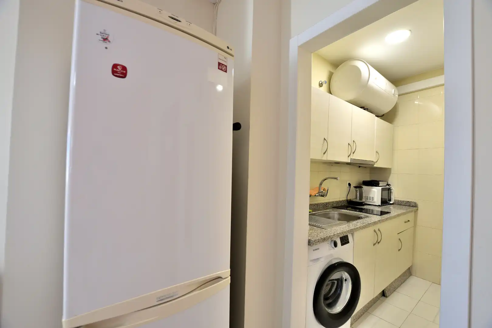 Cocina de Apartamento en venta en Ronda con Aire acondicionado, Trastero y Horno