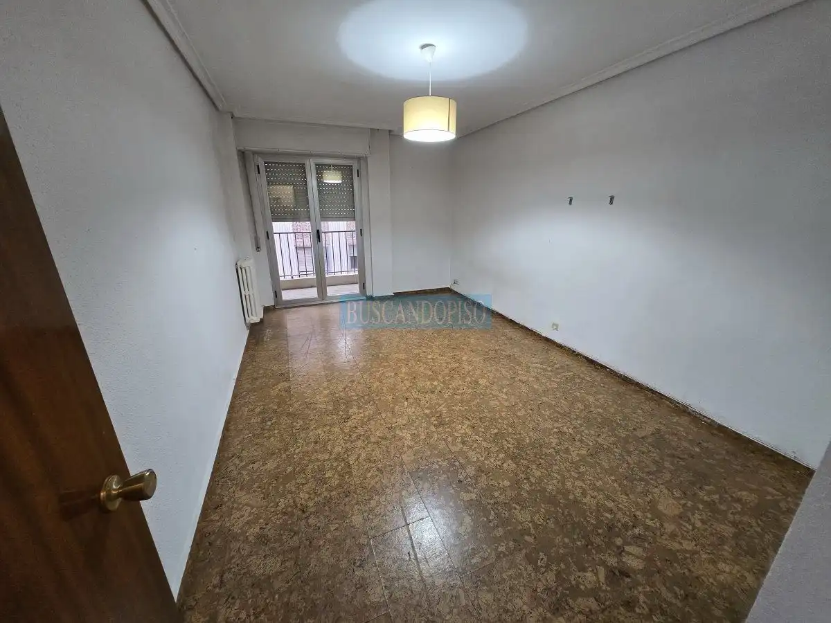 Wohnzimmer von Wohnung zum Verkauf in  Logroño mit Heizung und Terrasse