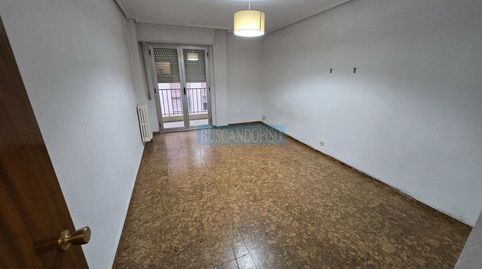 Foto 3 von Wohnung zum Verkauf in Residencia, Logroño