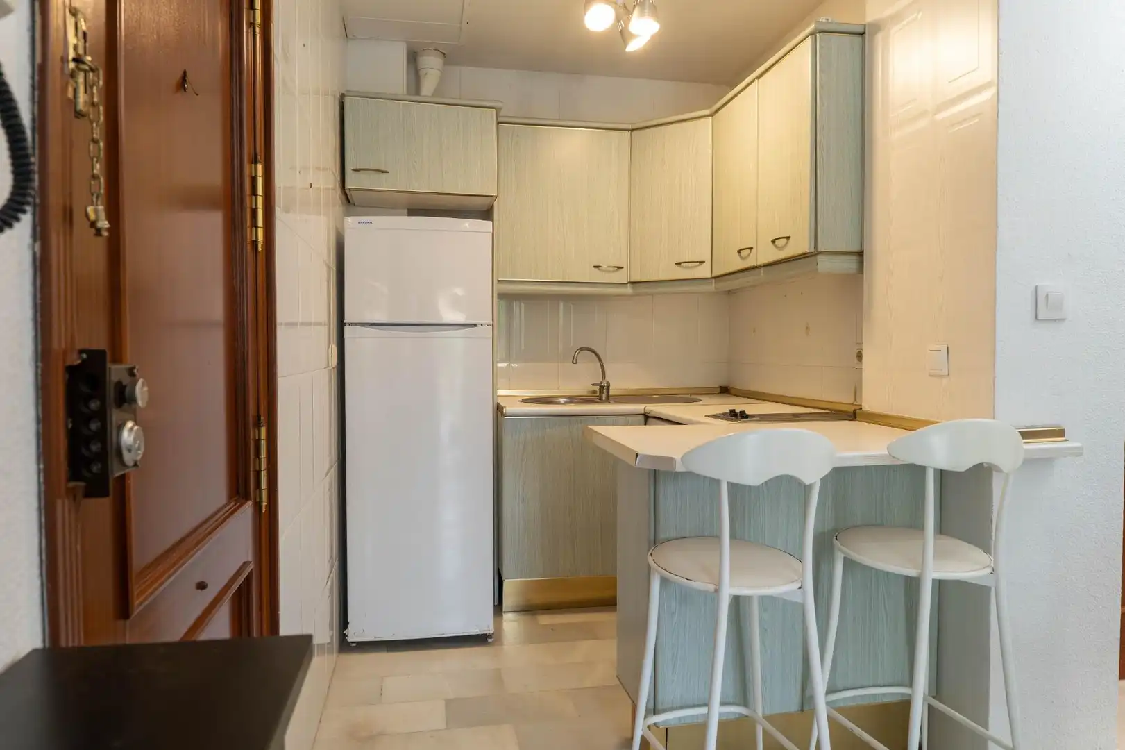 Küche von Wohnung zum Verkauf in Sevilla mit Klimaanlage, Heizung und Privatgarten