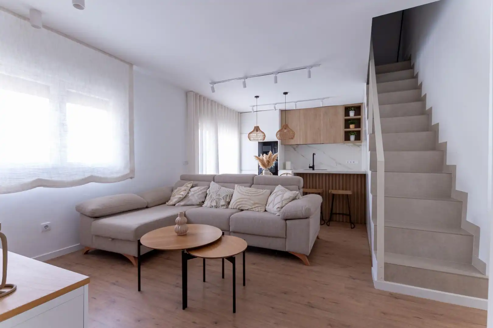 Sala de estar de Ático en venta en Águilas con Aire acondicionado, Terraza y Amueblado