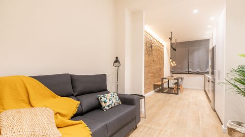 Photo 3 of Flat for rent in Carrer de Lorenzale, El Camp de l'Arpa del Clot, Barcelona Capital