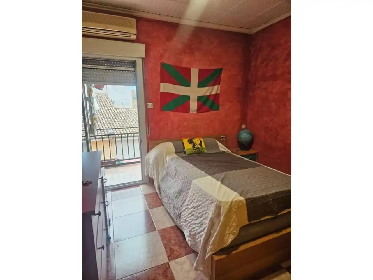 Dormitori de Pis en venda en Ador amb Aire condicionat, Calefacció i Terrassa