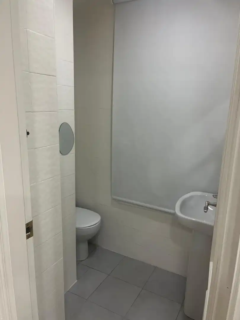 Bathroom of Office for rent in Oviedo   with Heating