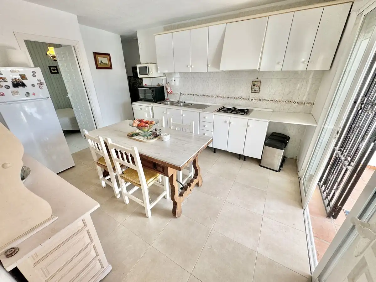 Cuina de Casa o xalet en venda en Mijas amb Aire condicionat, Terrassa i Piscina