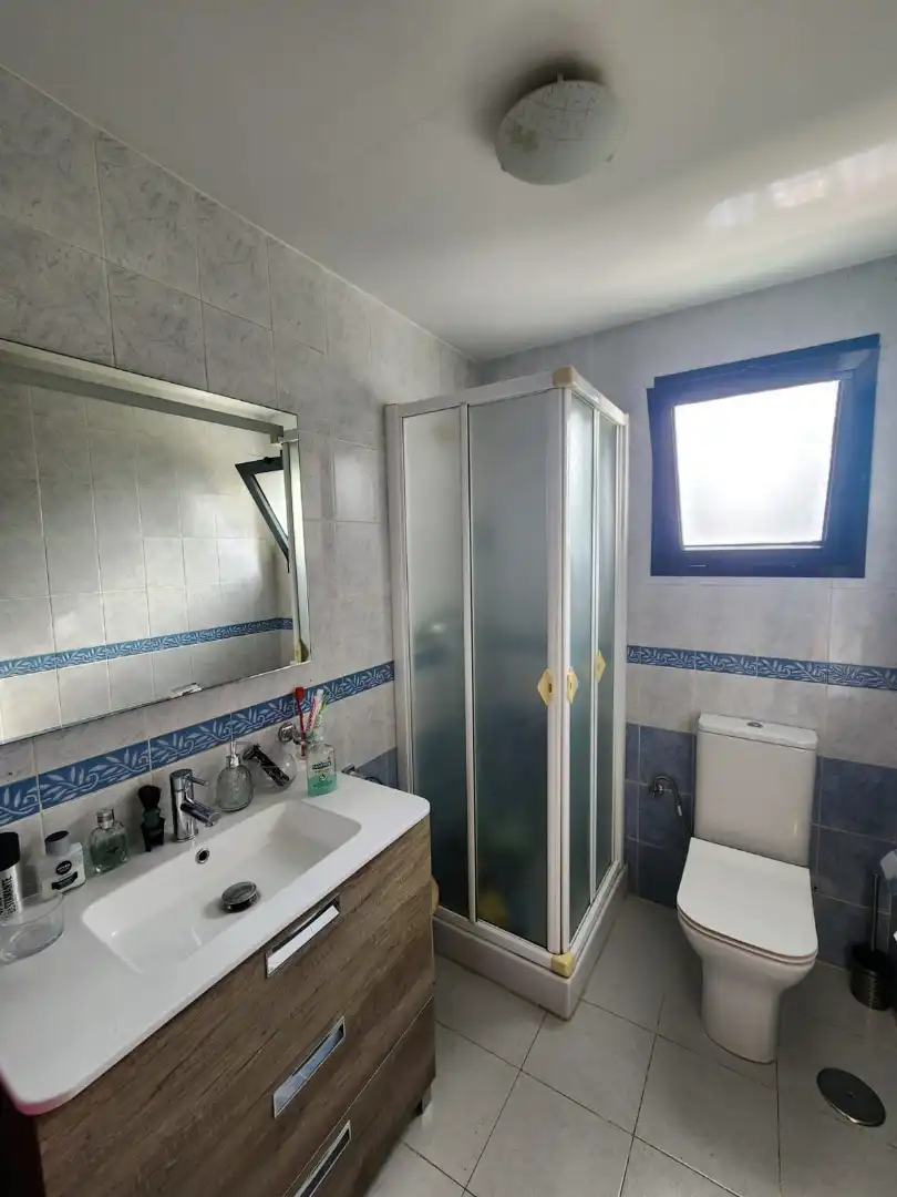 Bathroom of Flat for sale in Marbella  with Terrace, Oven and Microwave