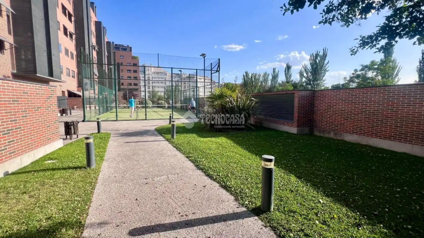 Parking de Piso en venta en Alcalá de Henares con Terraza