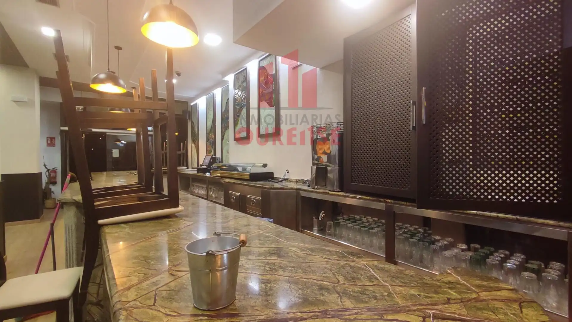Local de alquiler en Ourense Capital  con Amueblado