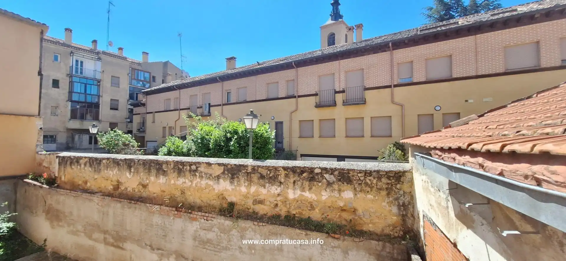 Vista exterior de Piso en venta en Segovia con Calefacción, Jardín privado y Parquet