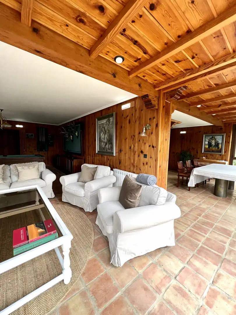 Sala de estar de Casa o chalet en venta en Piloña con Calefacción y Jardín privado