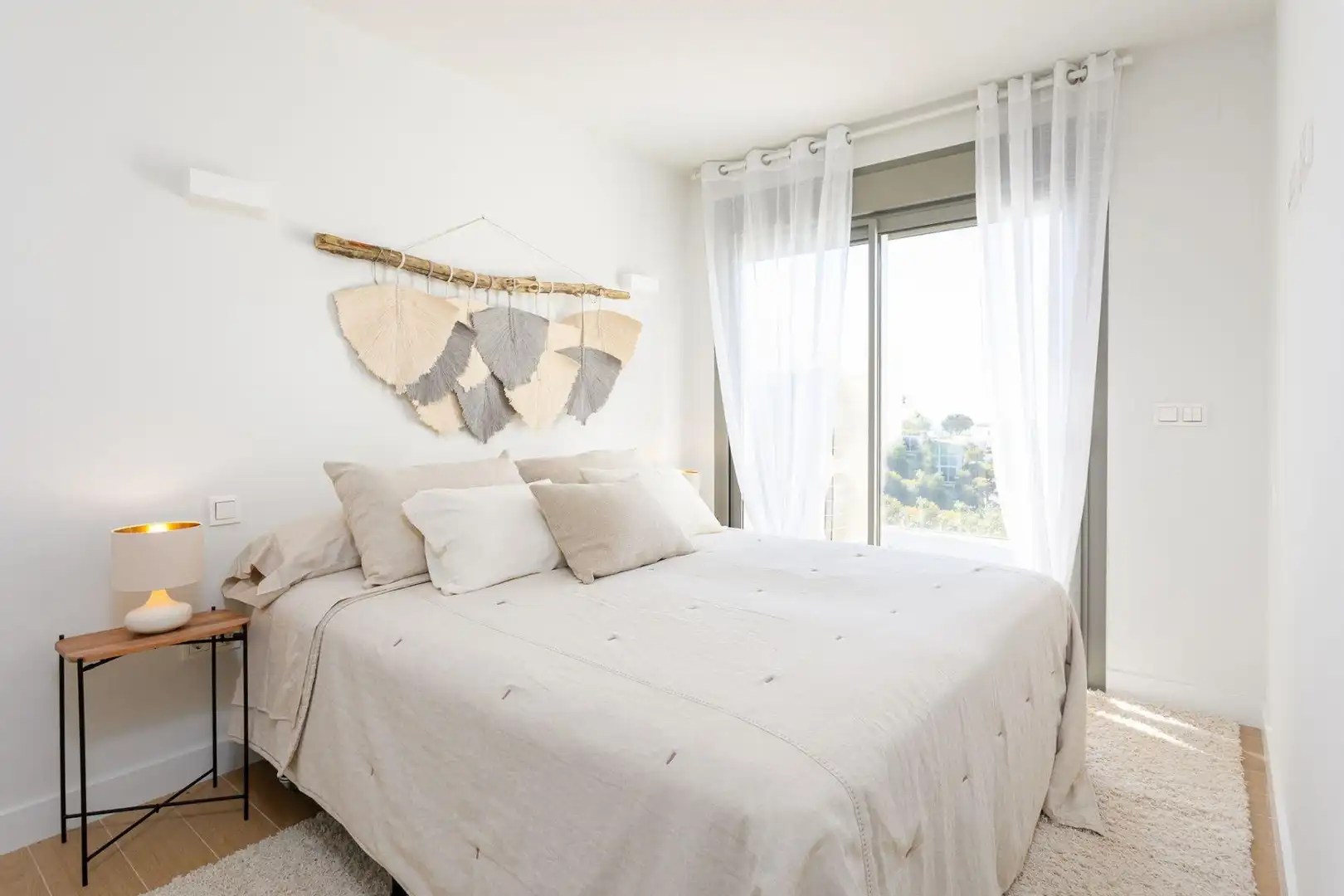 Schlafzimmer von Wohnung zur Miete in Mijas mit Klimaanlage, Privatgarten und Terrasse