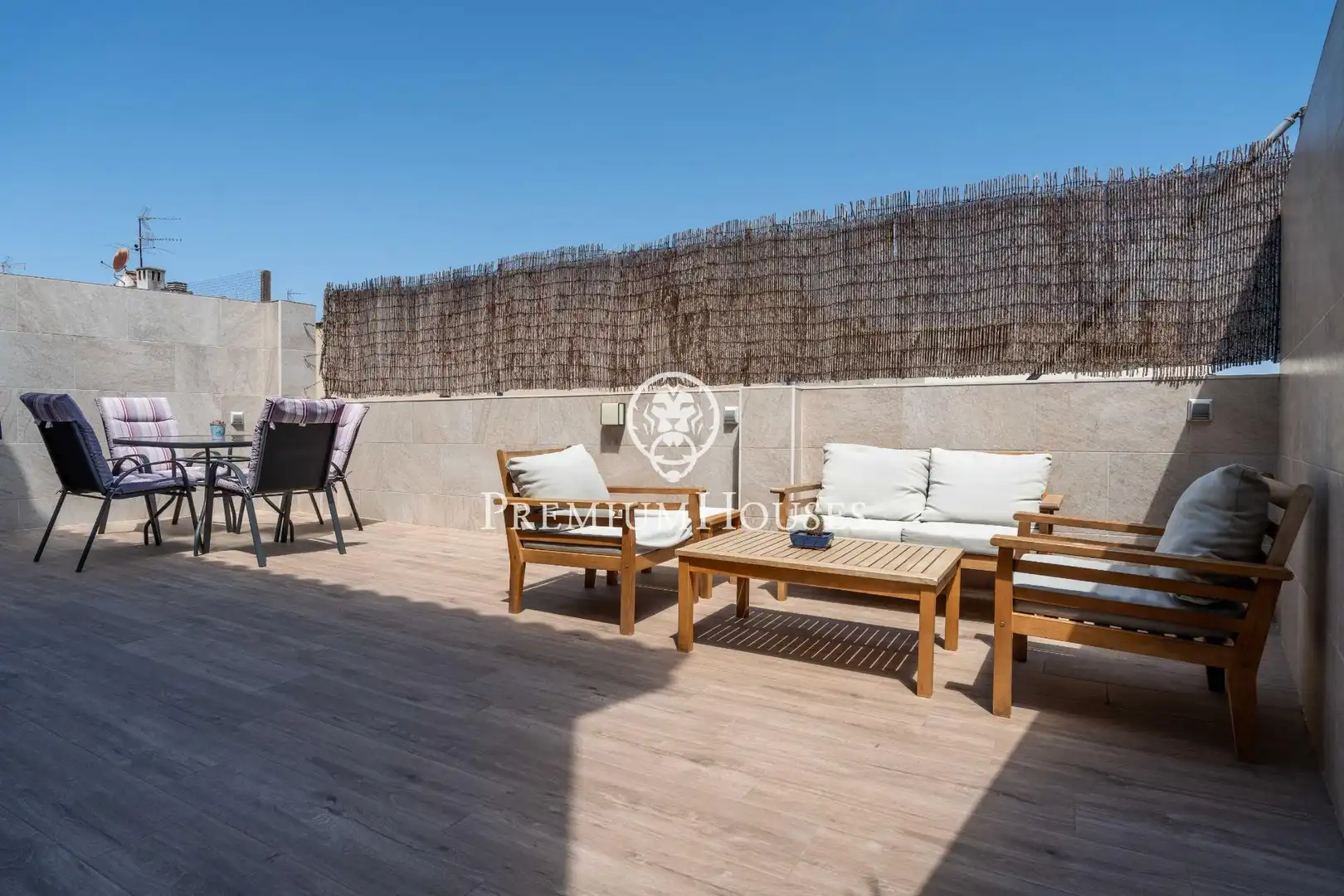 Terrace of Detached homes for sale in Vilanova i la Geltrú  with Air Conditioner, Heating and Storage room
