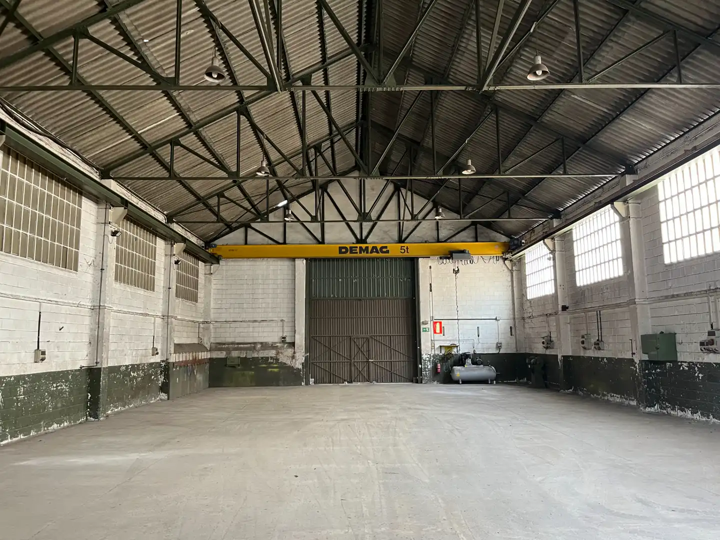 Fabrikhallen zum Verkauf in Orozko