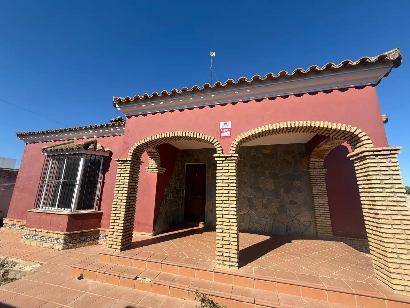 Chalet con terraza en venta en Los Franceses – La Vega