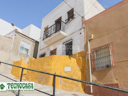 Vista exterior de Casa adosada en venda en Adra amb Terrassa