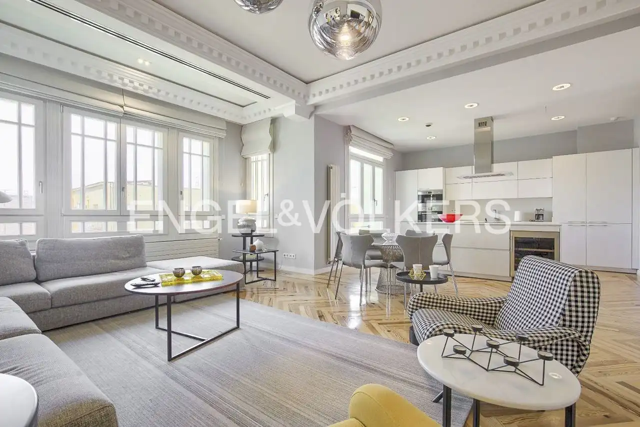 Sala de estar de Piso de alquiler en Madrid con Aire acondicionado, Calefacción y Jardín privado
