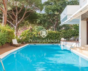 Piscina de Casa o xalet en venda en Cabrils amb Calefacció, Jardí privat i Terrassa
