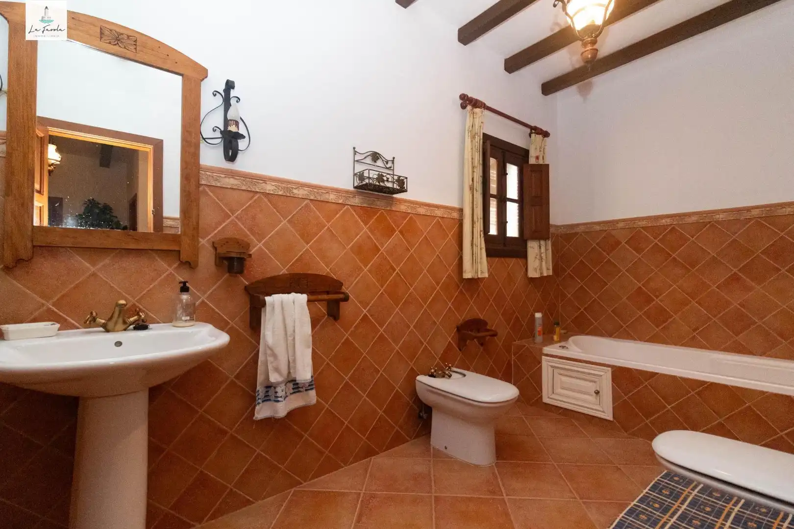 Bany de Casa adosada en venda en Archidona amb Jardí privat i Moblat