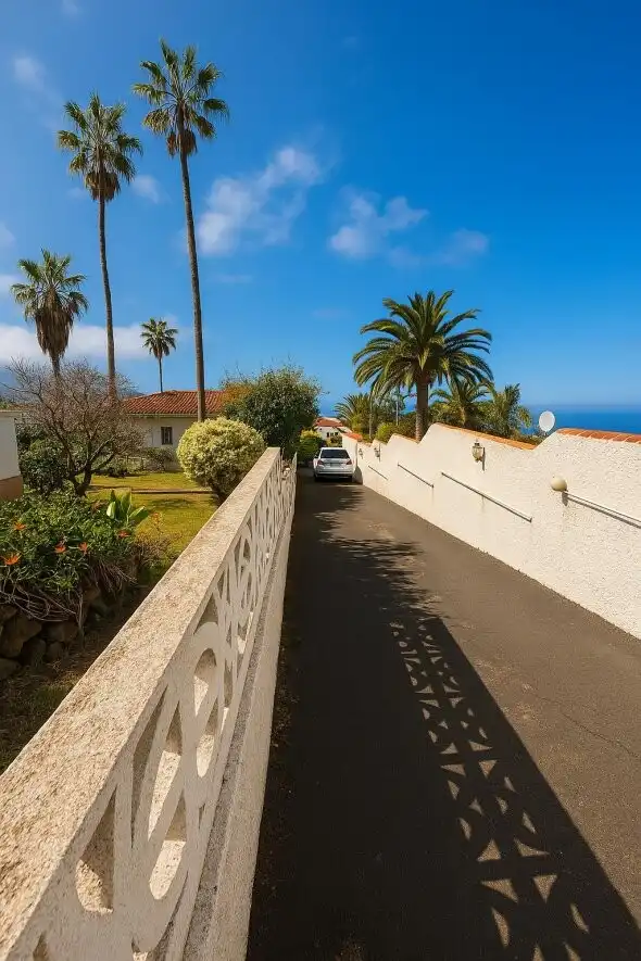 Vista exterior de Casa o chalet en venta en Santa Úrsula con Terraza