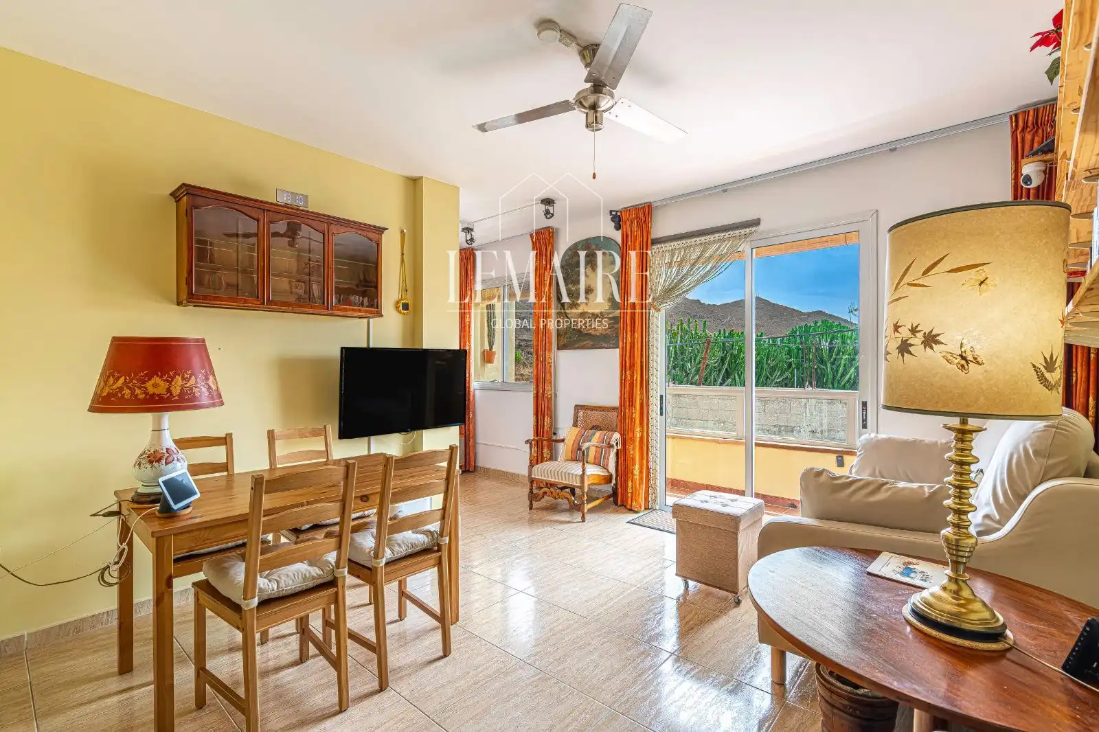 Vista exterior de Piso en venta en Arona con Terraza y Amueblado
