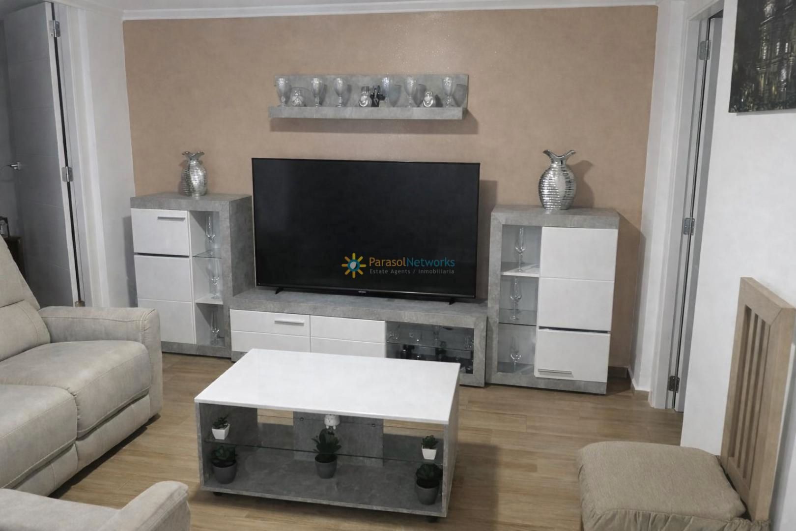 Wohnzimmer von Einfamilien-Reihenhaus zum Verkauf in Montesa mit Abstellraum