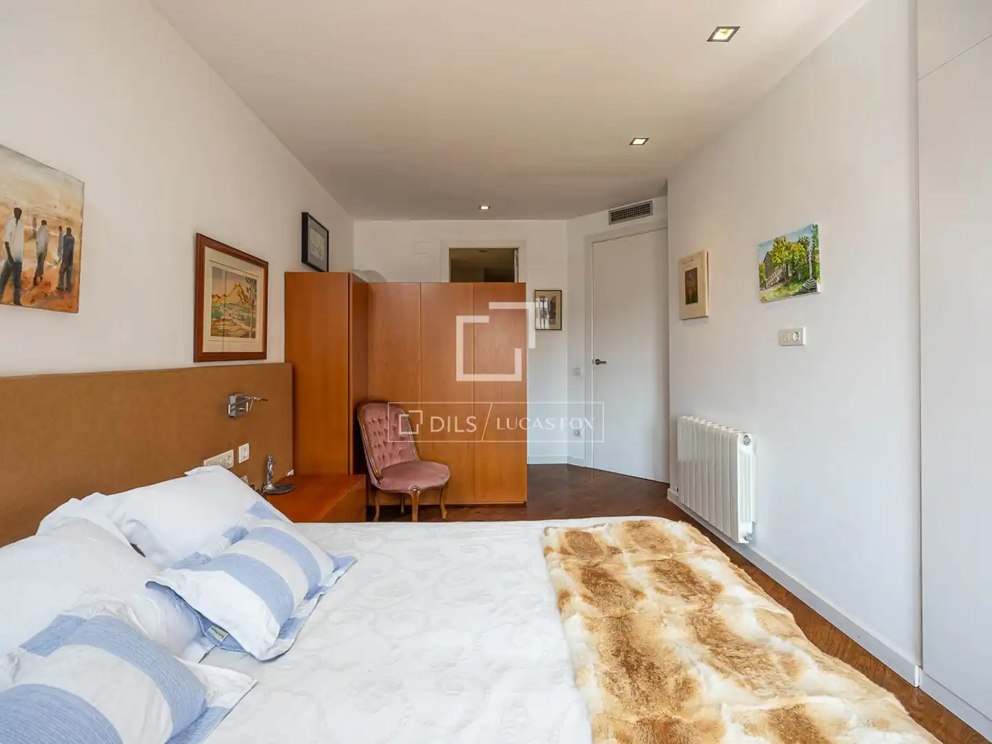 Bedroom of Flat for sale in Barcelona  with Air Conditioner, Heating and Parquet flooring