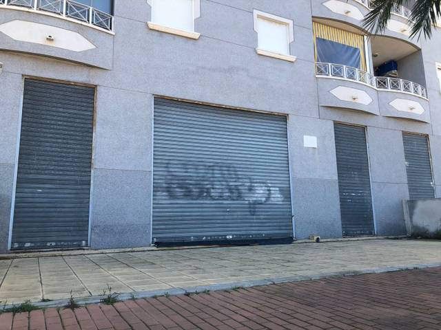 Local comercial en Alquiler en Puerto Deportivo