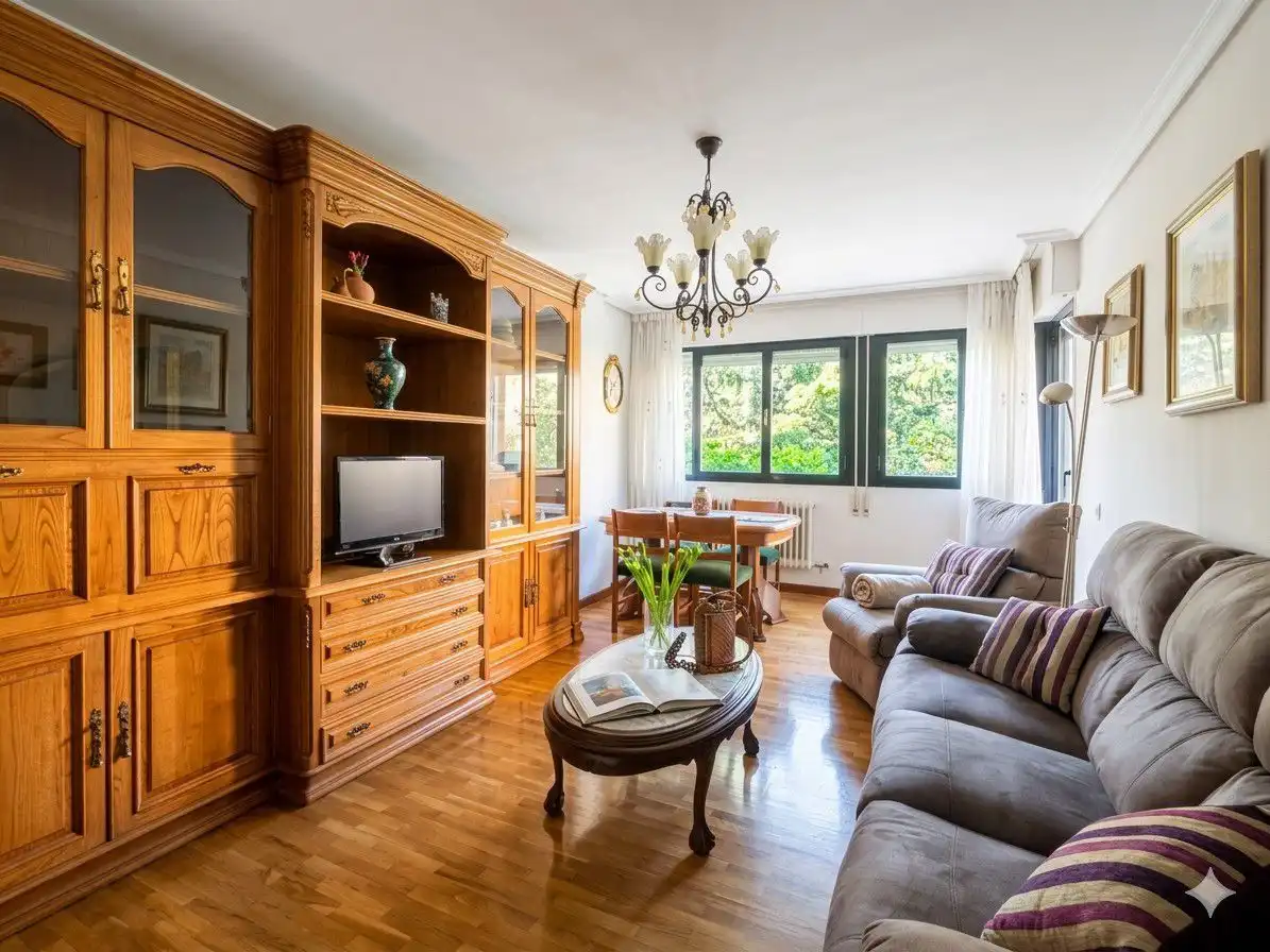 Sala de estar de Piso en venta en  Logroño con Calefacción, Parquet y Terraza