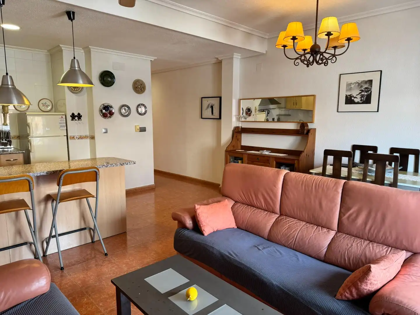 Sala de estar de Piso en venta en La Nucia con Terraza y Piscina comunitaria