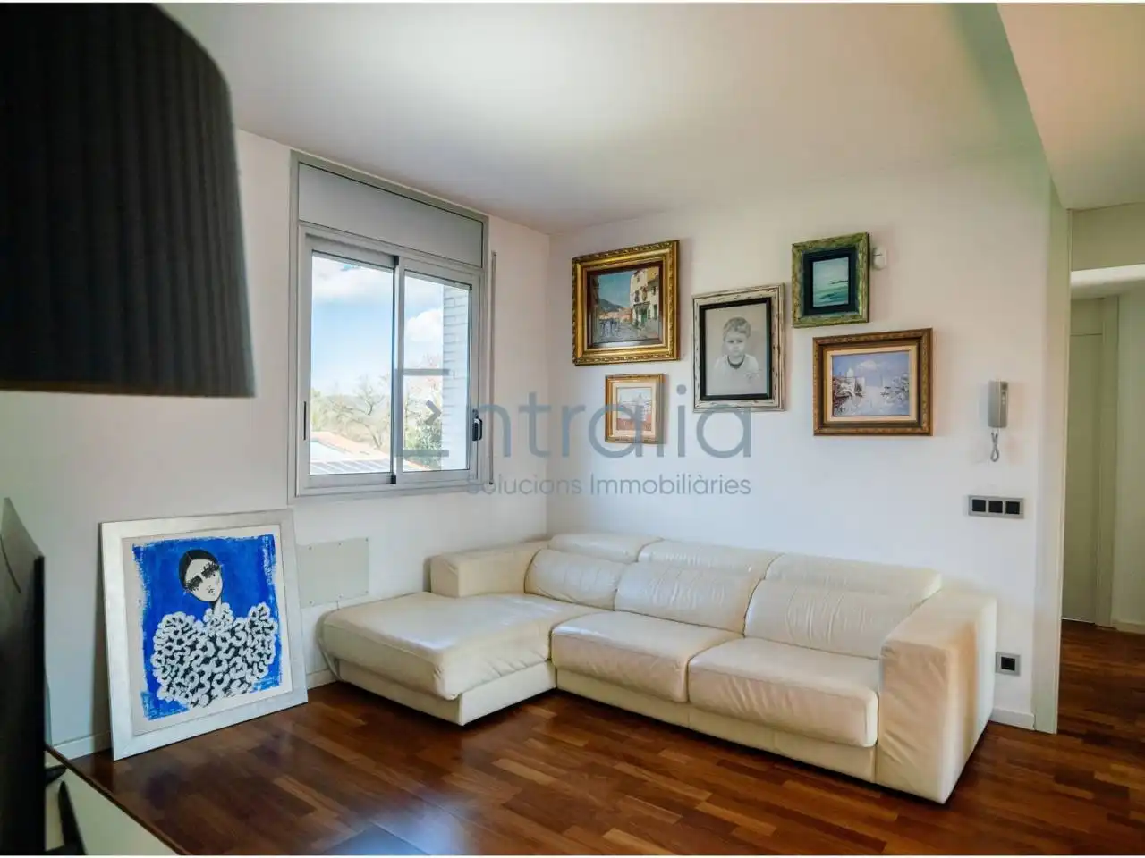 Sala d'estar de Casa o xalet en venda en Girona amb Aire condicionat, Calefacció i Jardí privat