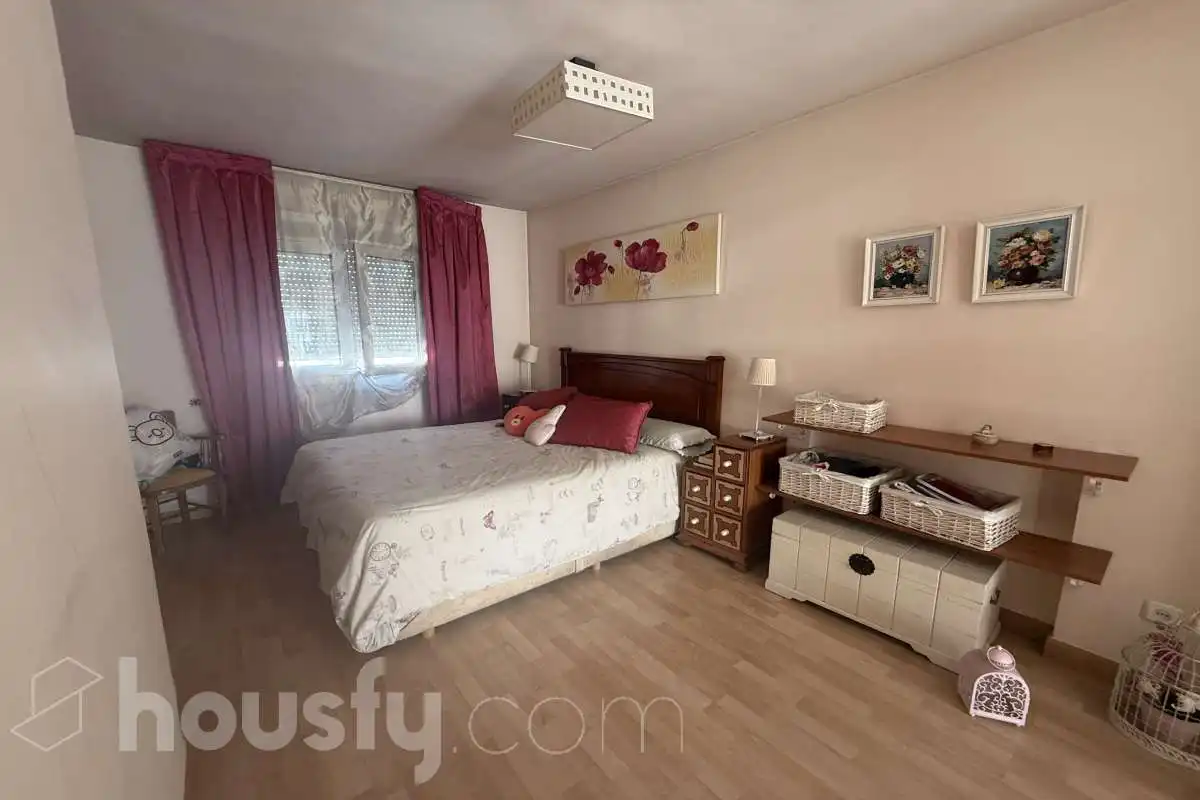 Schlafzimmer von Maisonette zur Miete in Madrid mit Klimaanlage, Heizung und Terrasse