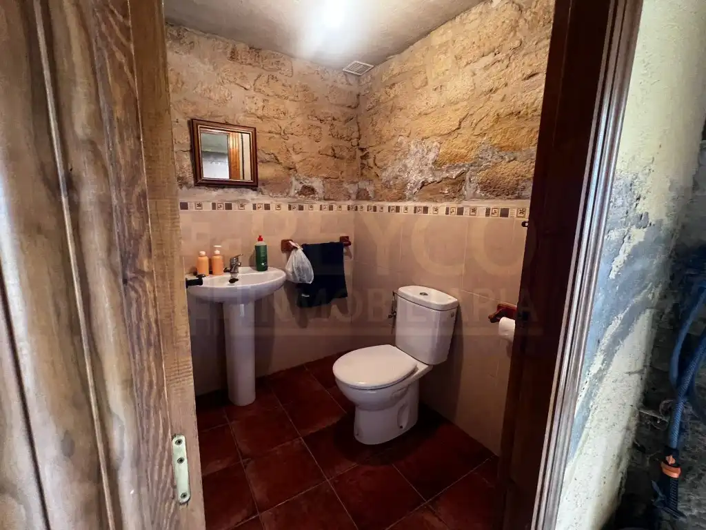 Baño de Edificio en venta en Rodezno
