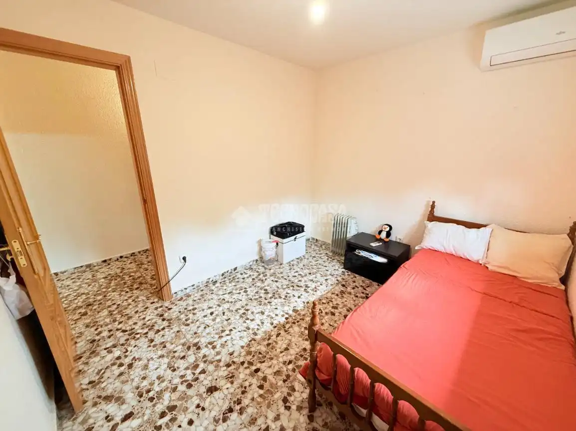 Haus oder Chalet zum Verkauf in Cedillo del Condado mit Klimaanlage, Heizung und Privatgarten