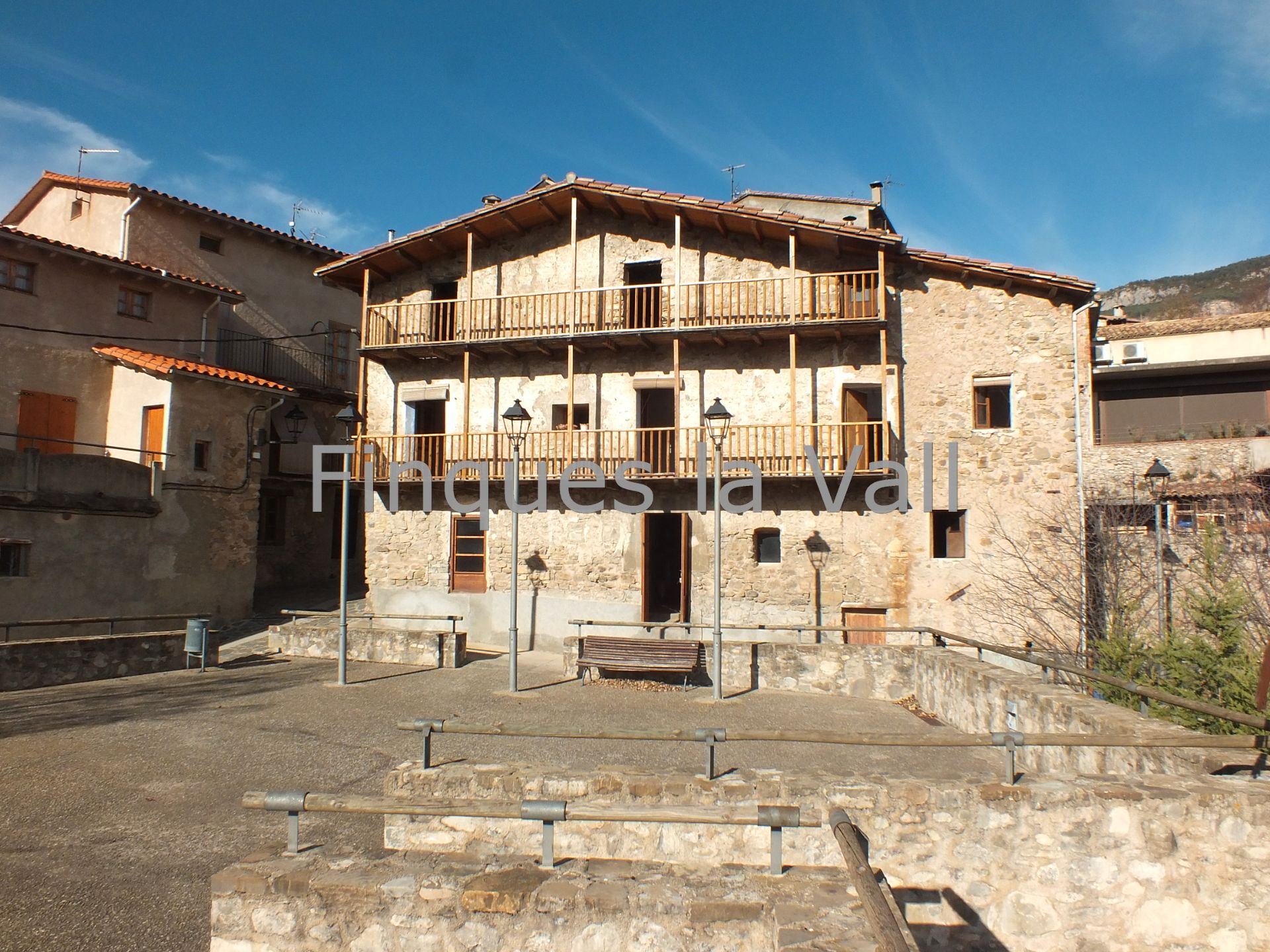 Vista exterior de Casa o xalet en venda en Gombrèn amb Balcó