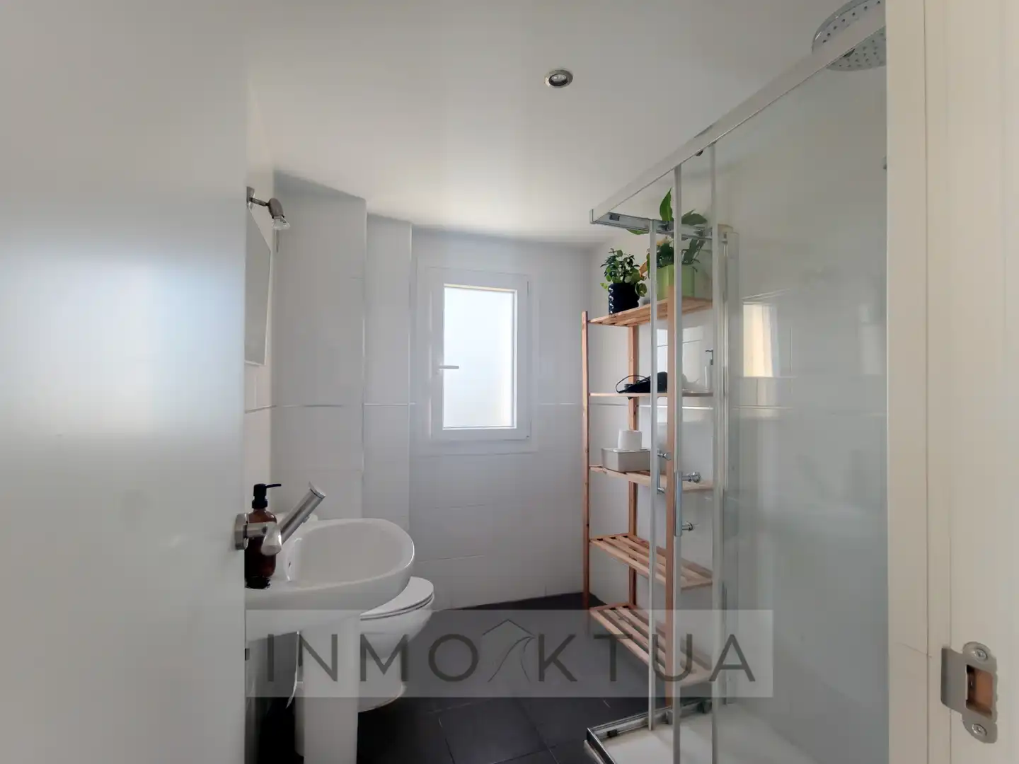 Ático de alquiler en Puertas del sur - Guadabajaque