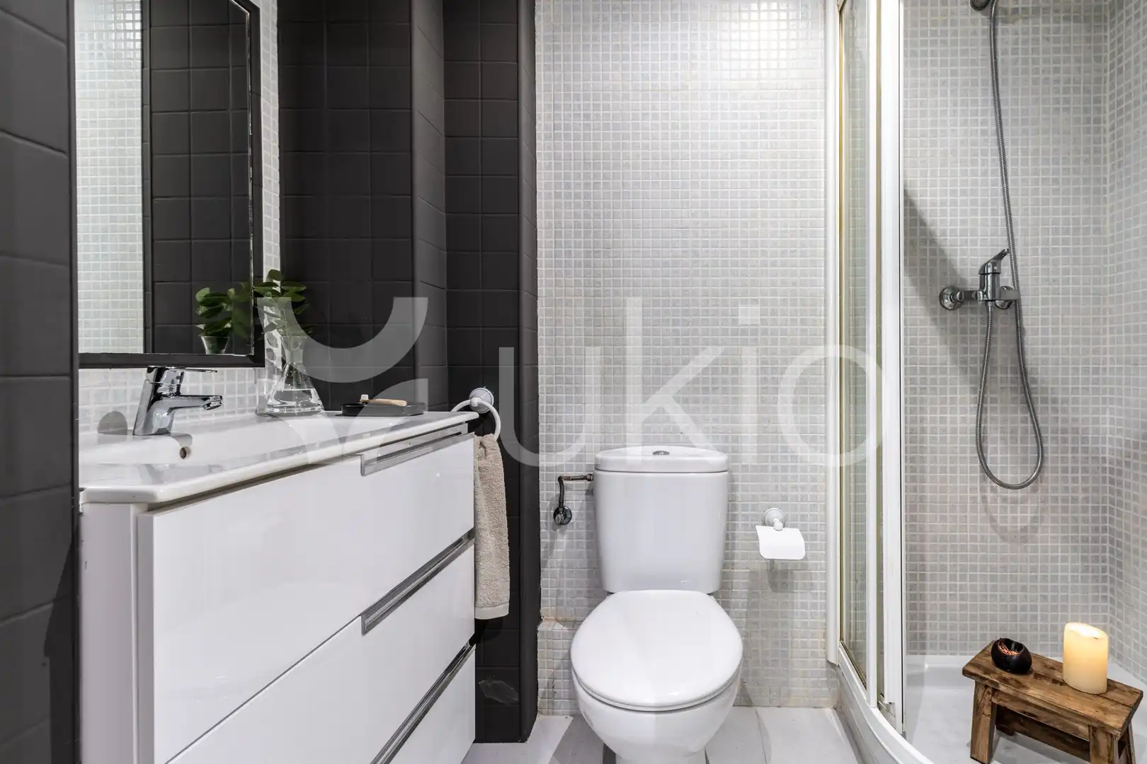 Baño de Apartamento de alquiler en Madrid con Aire acondicionado, Calefacción y Amueblado