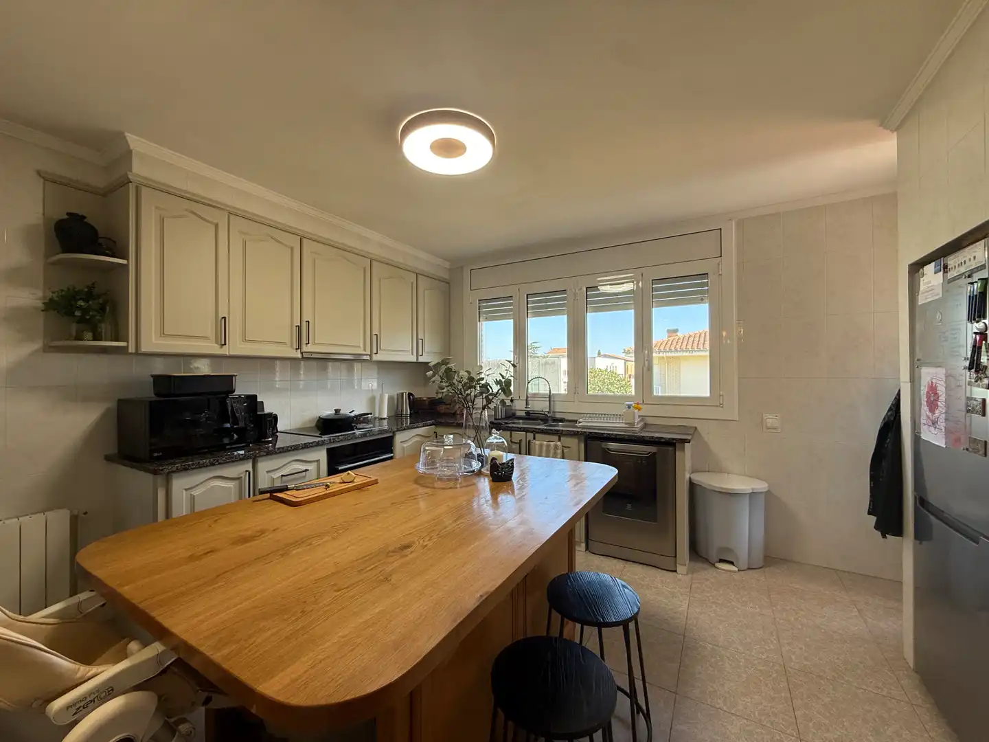 Cocina de Casa o chalet en venta en Besalú con Aire acondicionado, Calefacción y Jardín privado