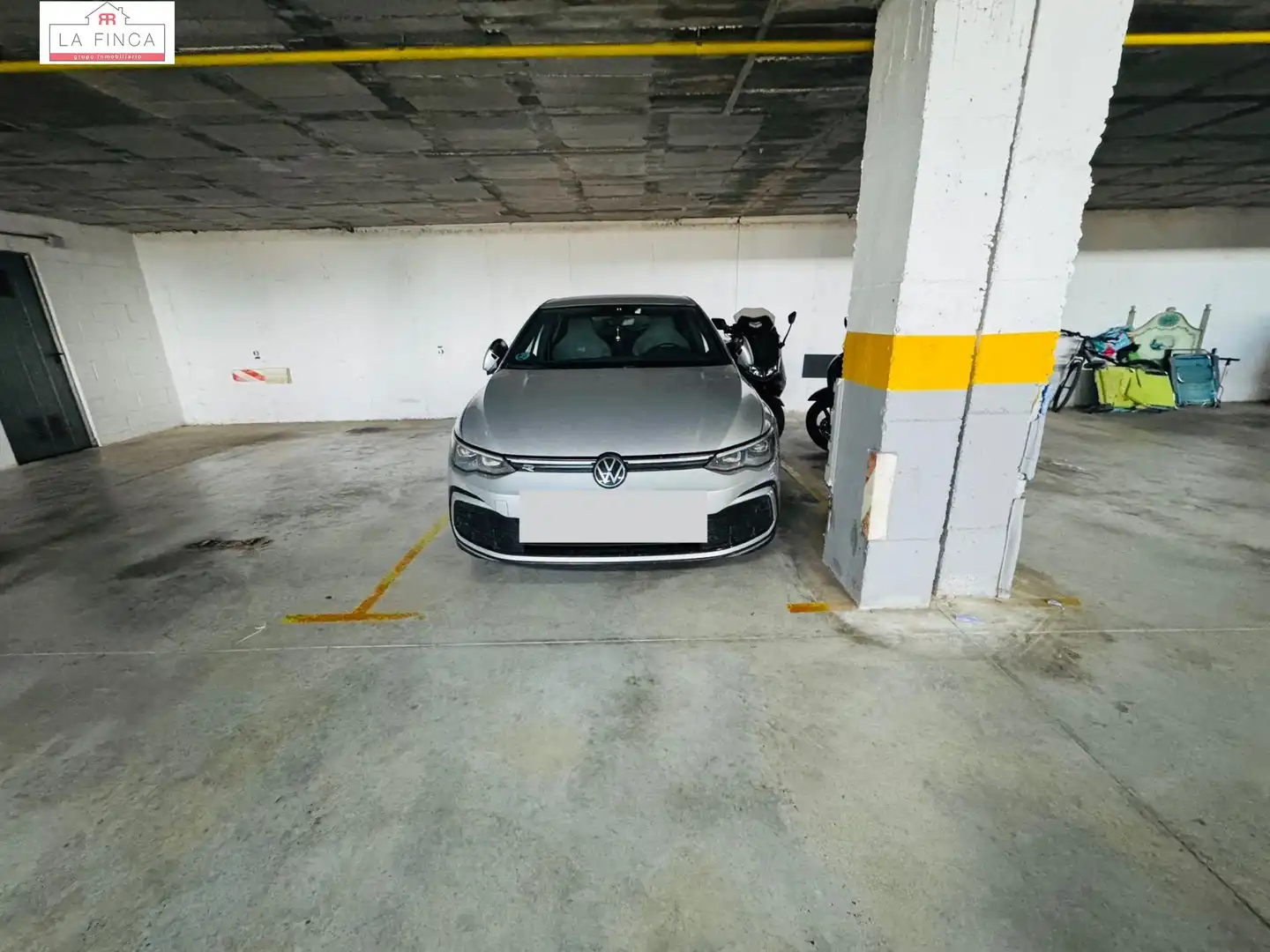 Parking of Flat for sale in Este