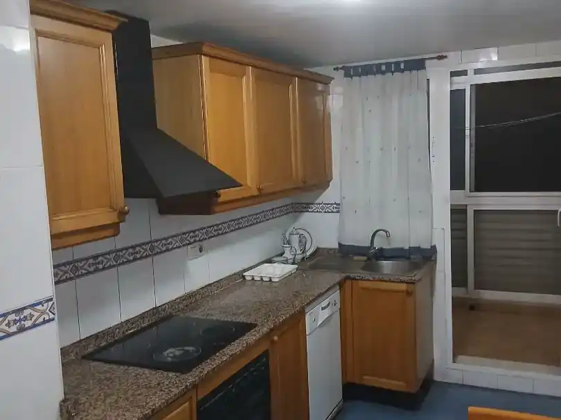 Cuina de Pis en venda en Silla amb Aire condicionat, Terrassa i Balcó
