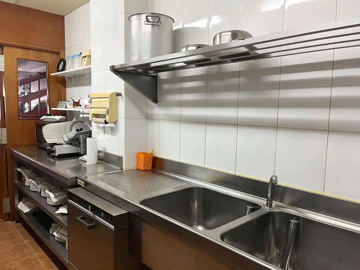 Cocina de Local en venta en Santa Margarida de Montbui con Aire acondicionado y Amueblado