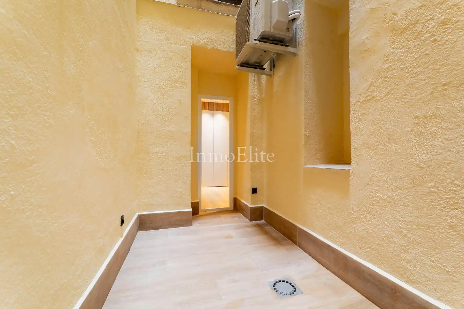 Flat with lift for sale in Diego de León, imagen 34