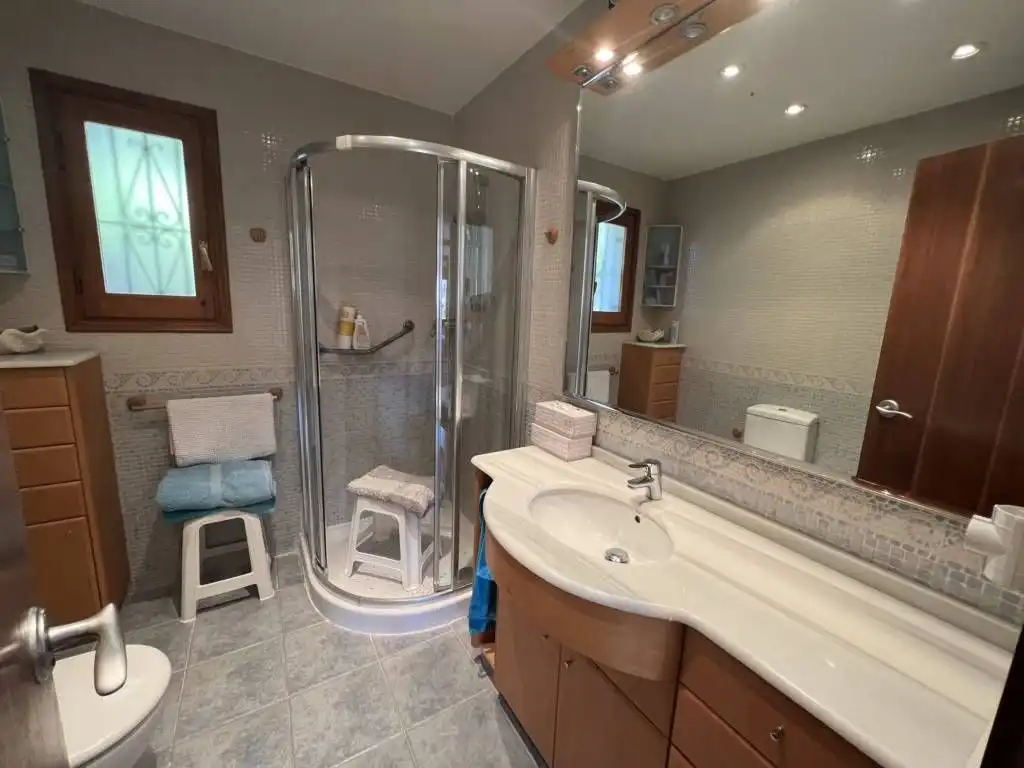Bathroom of Houses for sale in El Vendrell  with Air Conditioner, Heating and Private garden