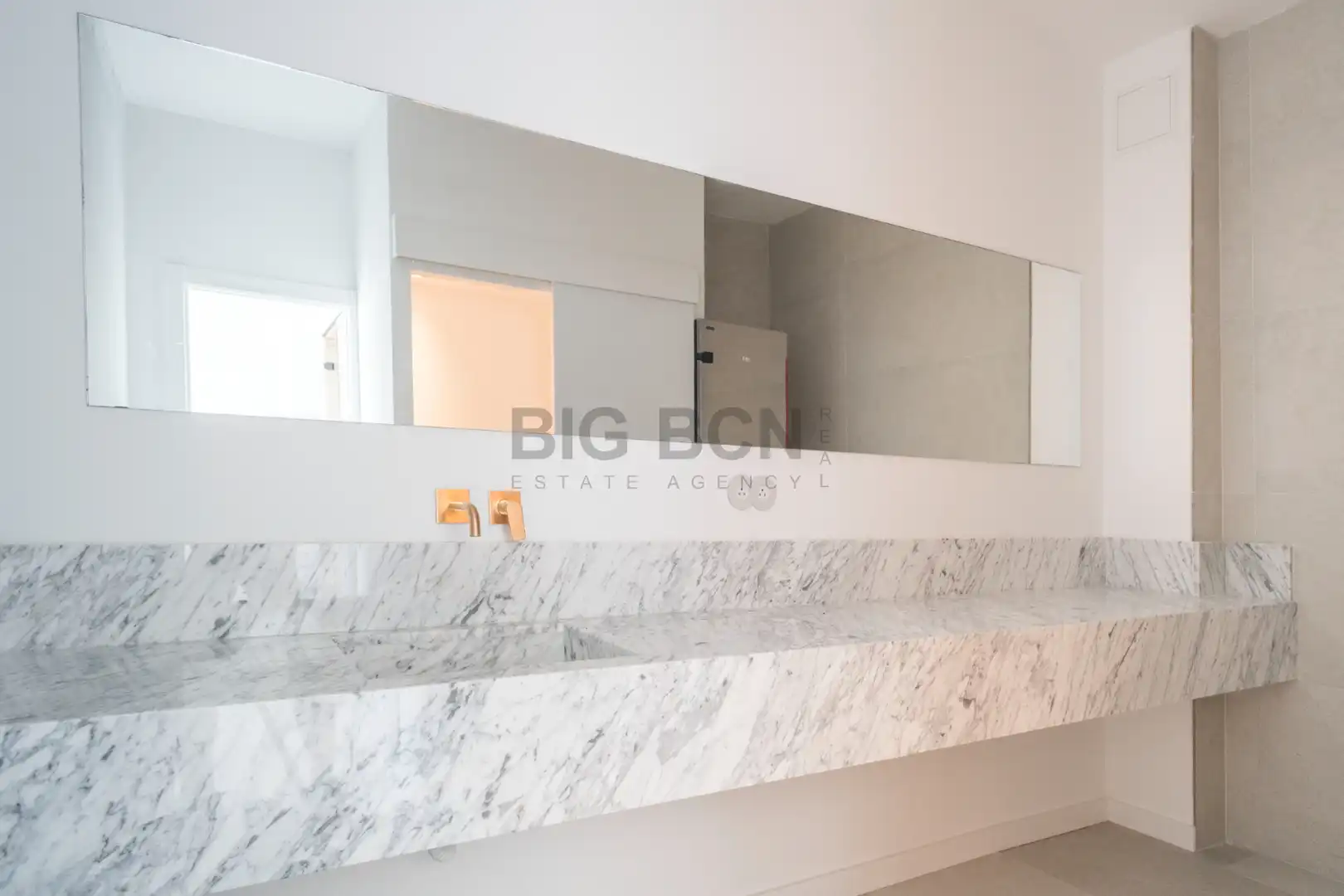Bathroom of Houses for rent in Castelldefels  with Air Conditioner, Heating and Private garden