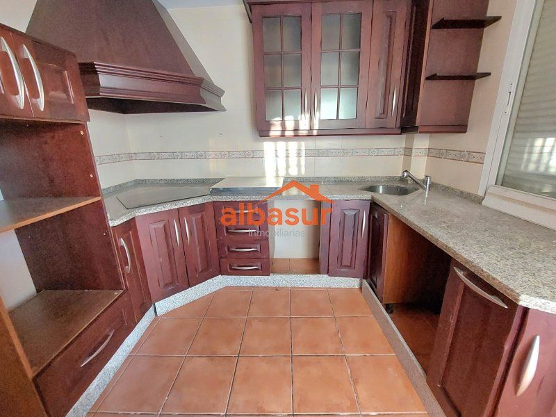 Cuina de Casa adosada en venda en La Victoria amb Aire condicionat, Terrassa i Traster