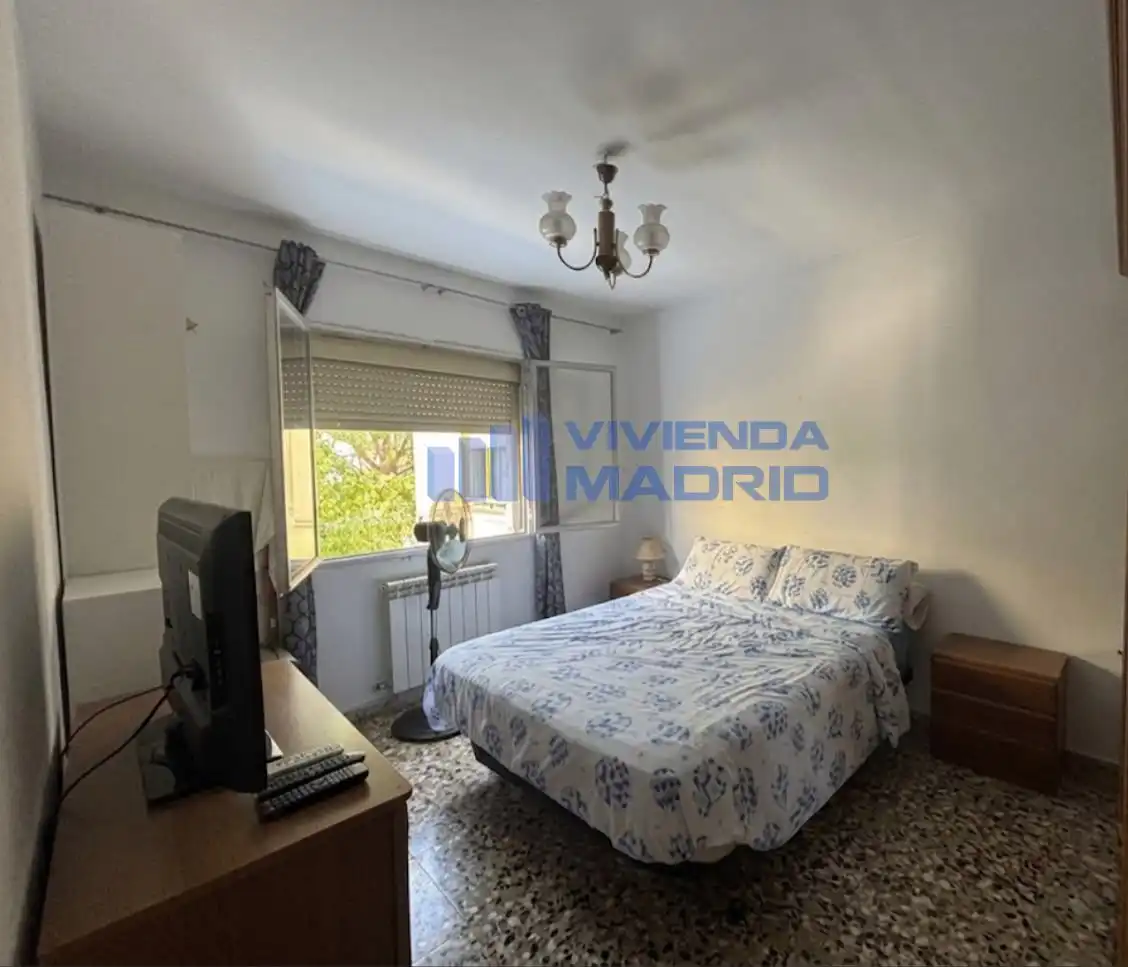 Habitación de Piso en venta en Madrid con Calefacción