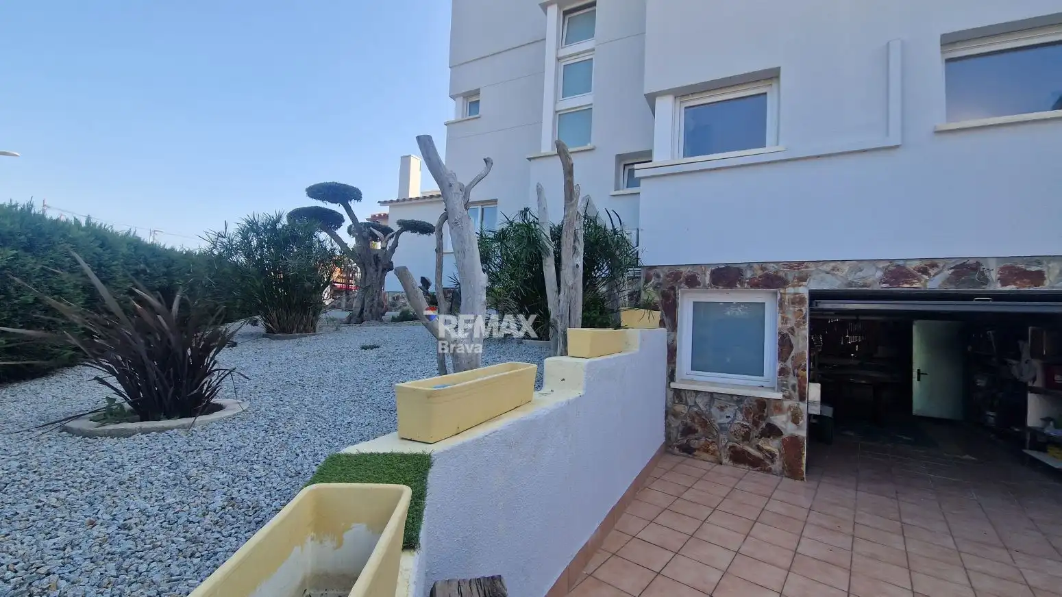 Exterior view of Houses for sale in Roses  with Air Conditioner, Private garden and Parquet flooring